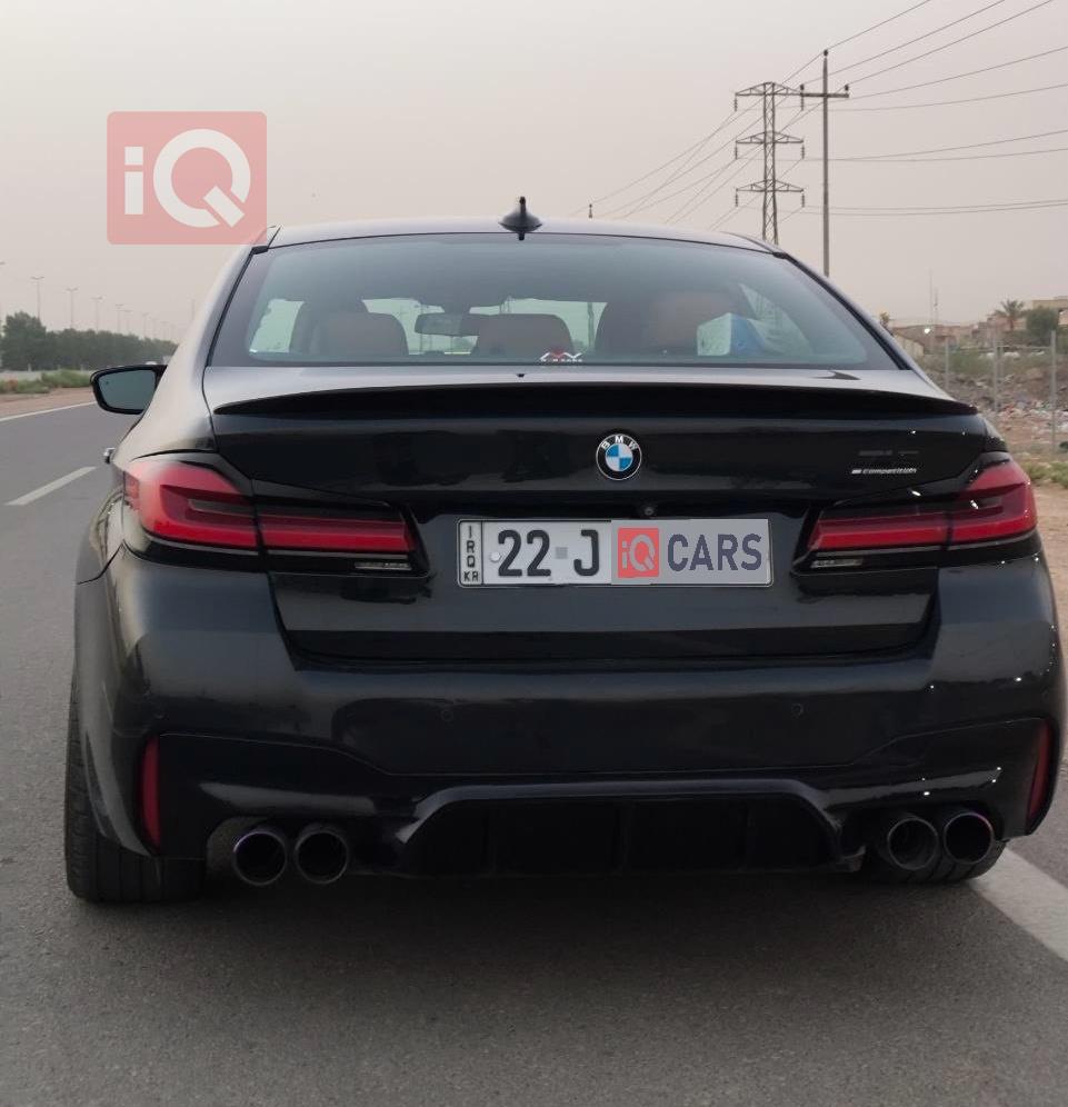 بی ئێم دەبڵیو سیریەس 5